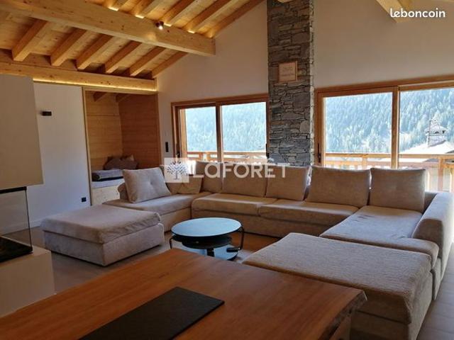Chalet 8 pièces 359 m²