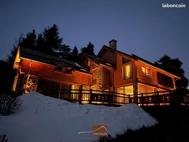 Chalet 8 pièces 380 m²