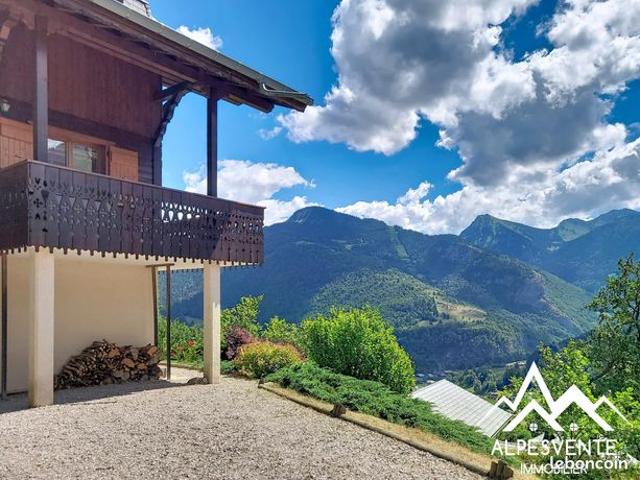 Chalet 9 pièces 130 m²