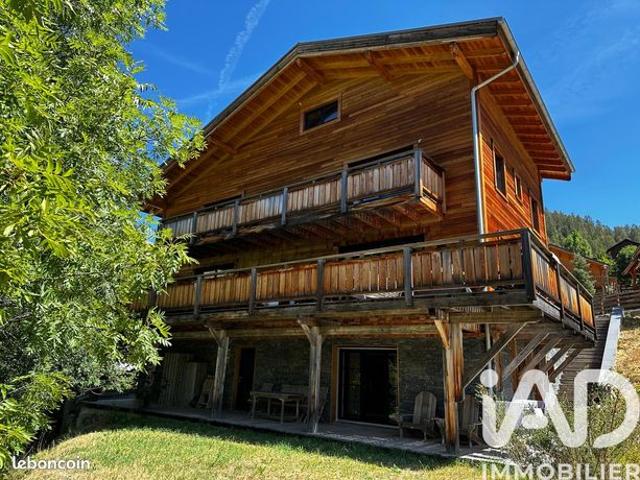 Chalet 9 pièces 190 m²