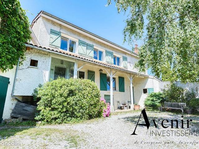 Chalet 9 pièces 312 m²