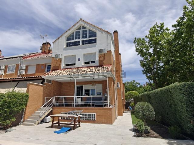 Chalet, Cobeña