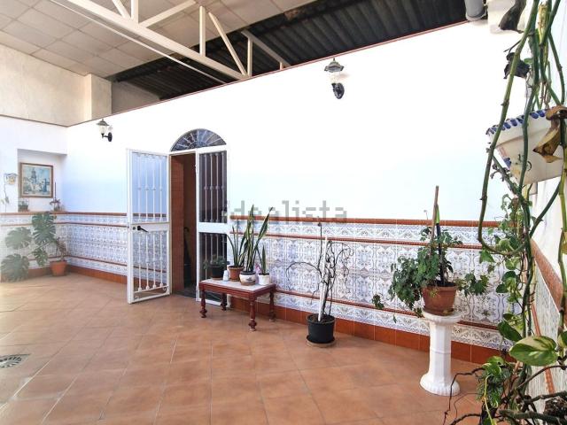 Chalet, Coin