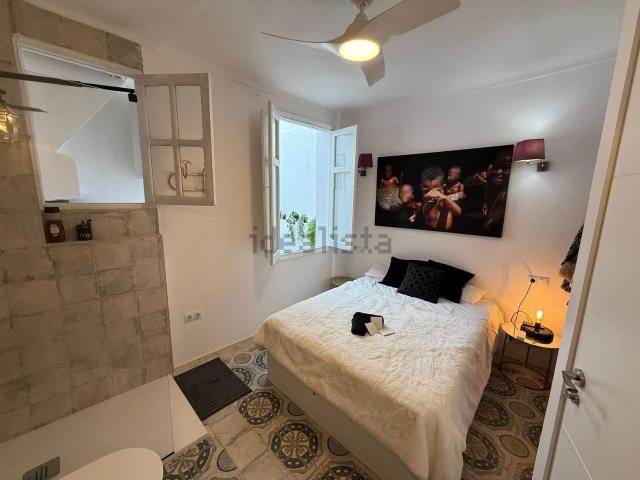 Chalet, Coin