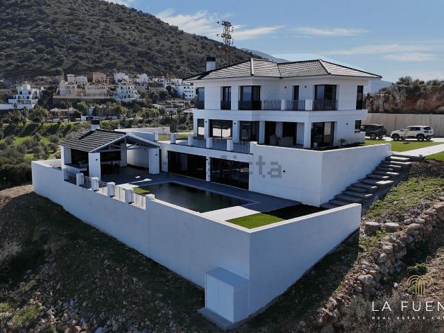 Chalet, Coin