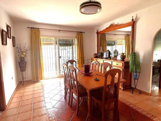Chalet, Coin