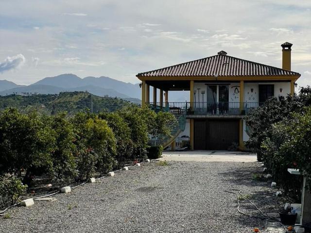 Chalet, Coin
