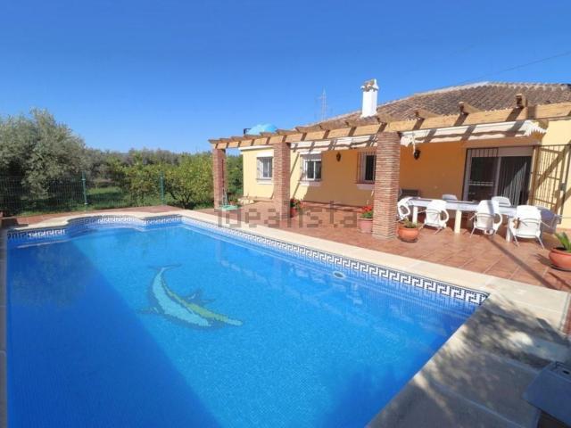 Chalet, Coin