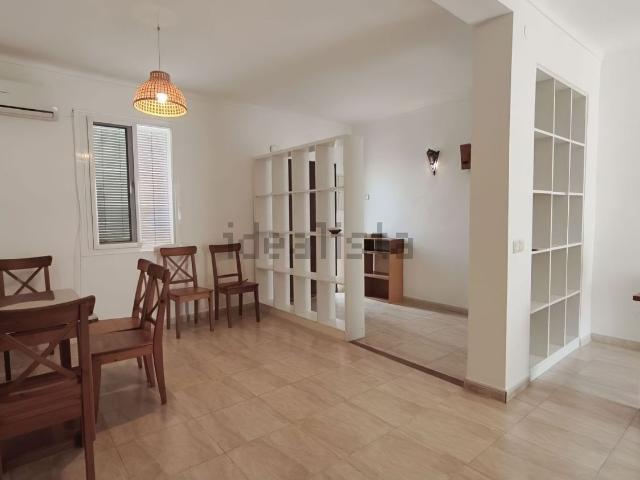 Chalet, Coin