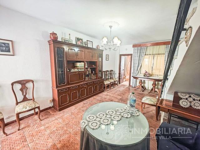 Chalet, Coin