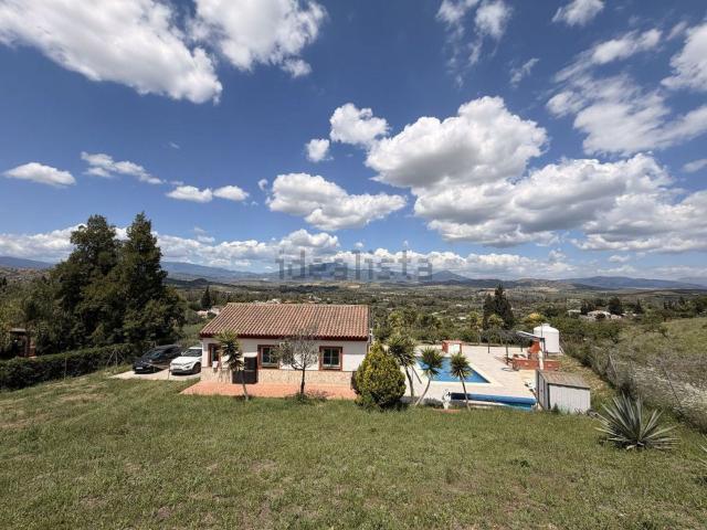 Chalet, Coin