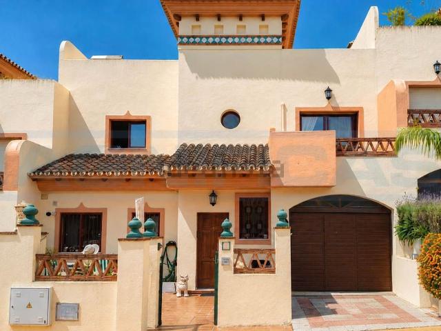 Chalet, Coin