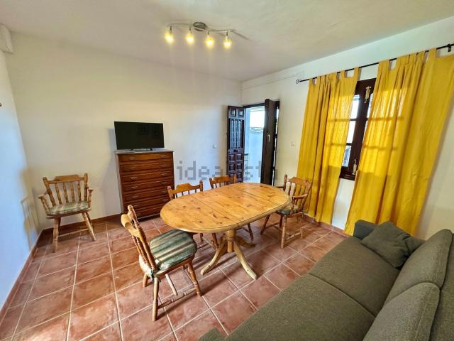 Chalet, Coin