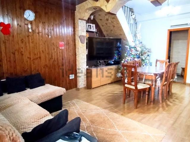 Chalet, Coin