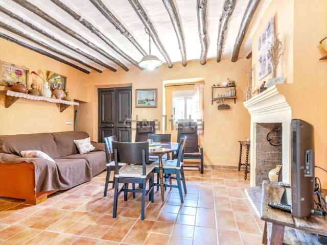 Chalet, Colomera