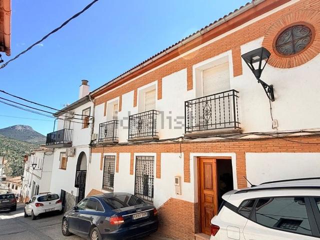 Chalet, Colomera
