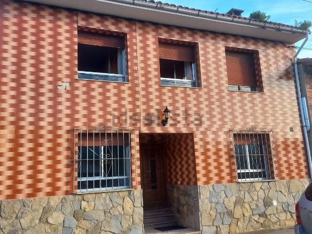 Chalet, Colunga