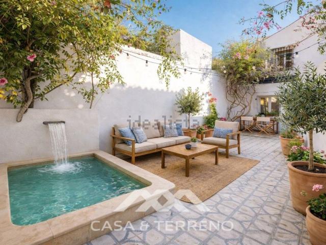 Chalet, Comares