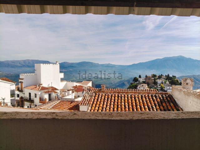Chalet, Comares