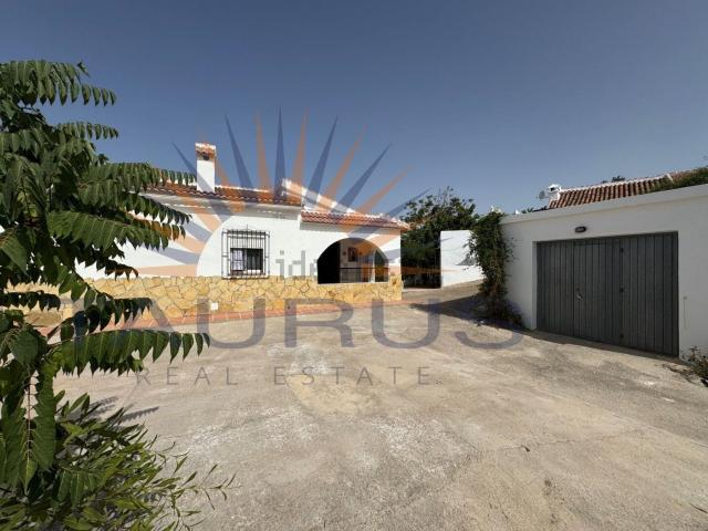 Chalet, Competa