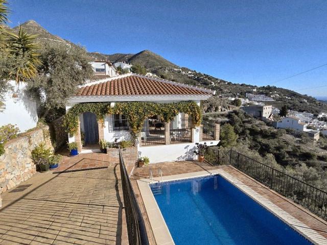 Chalet, Competa