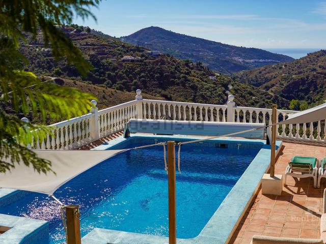 Chalet, Competa