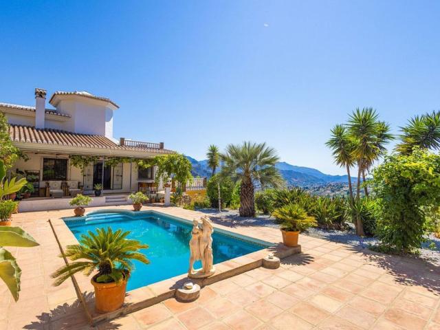 Chalet, Competa