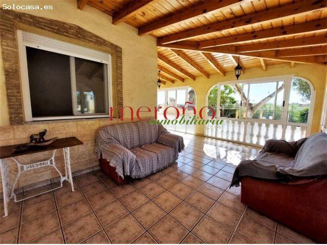 CHALET CON NAVES PARTIDA CARRUS
