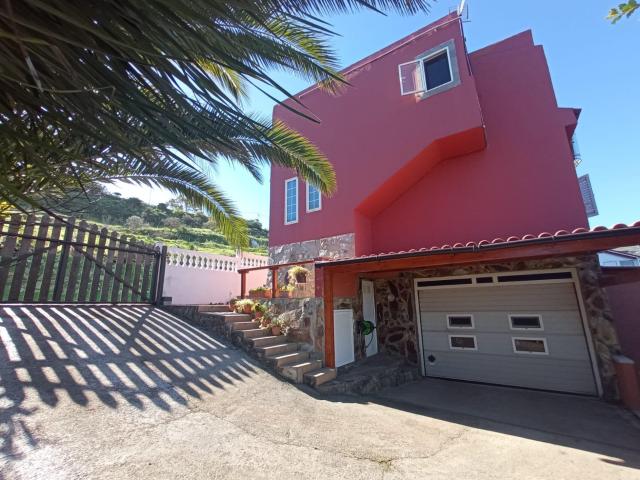 Chalet con encanto, vistas abiertas y naturaleza en Camino Cruz del Gamonal