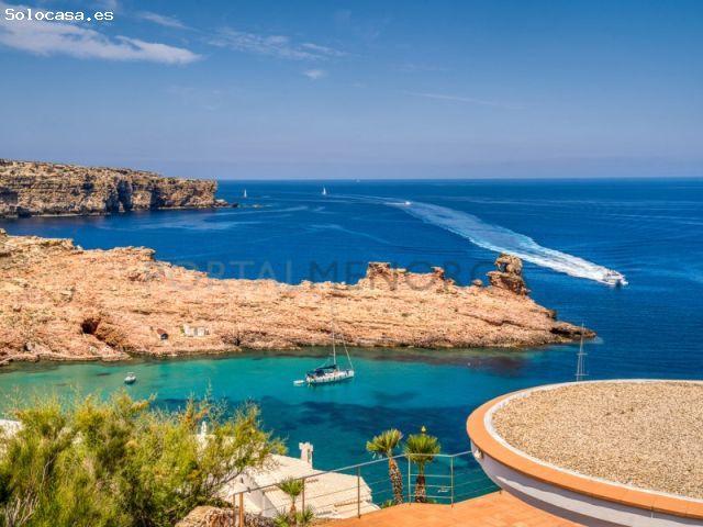 Chalet con espectaculares vistas sobre Cala Morell y licencia turística