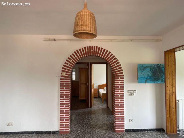 Chalet con gran jardín, terraza y precisas vistas, en Peñíscola