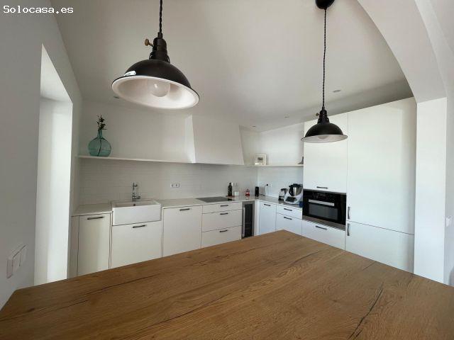 Chalet con licencia turística y espectaculares vistas al mar en Cala Canyelles – Costa Brava