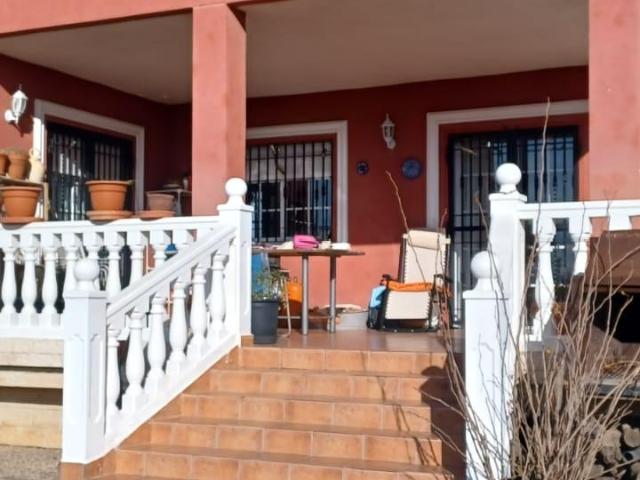 CHALET CON PARCELA DE 5000m