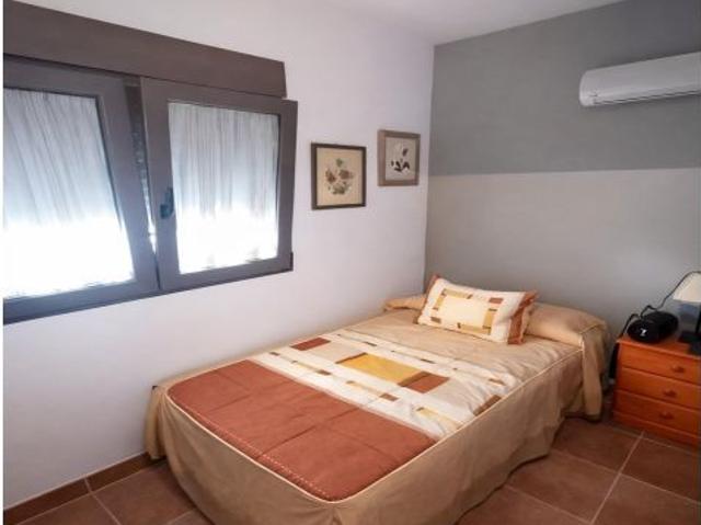 Chalet con Parcela de 5.000m2 y Piscina cerca de Badajoz