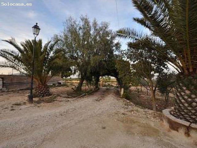 Chalet con piscina a reformar