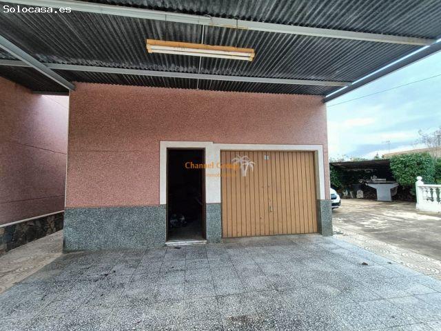 Chalet con piscina en Jubalcoi, Elche