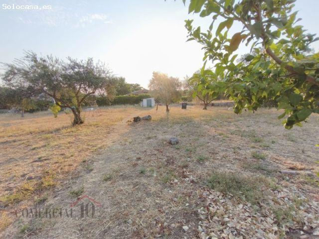 Chalet con piscina en parcela de 5.000 m² a 7 km de Badajoz