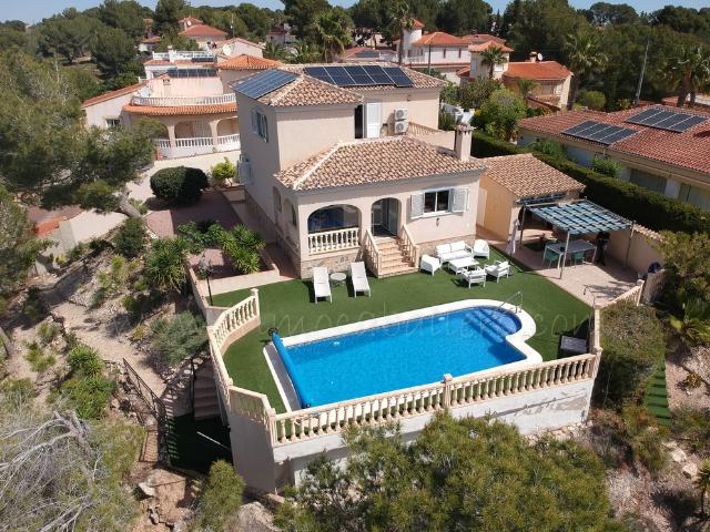 Chalet con piscina en Pinar de Campoverde
