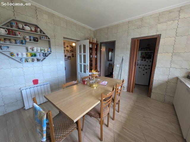 Chalet con piscina en urbanización El Mirador, Hontoba