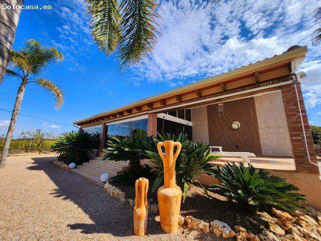Chalet con piscina en Zona de Orihuela, Alicante