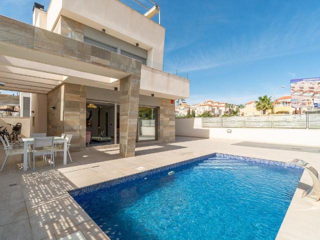 CHALET CON PISCINA PRIVADA ZONA EL GALÁN, SAL MIGUEL DE SALINAS