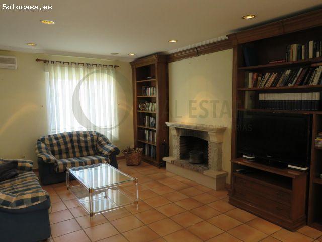 CHALET CON PISCINA PRIVADA EN MUTXAMEL