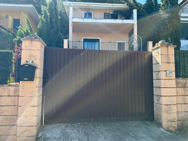 Chalet con piscina y vistas a la Sierra en Trassierra, Córdoba