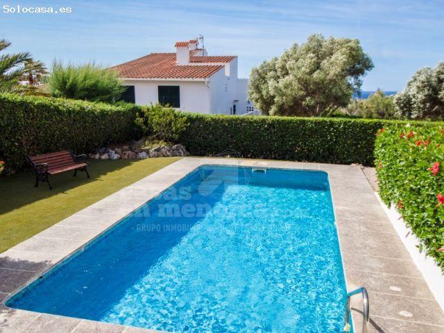 Chalet con piscina y vistas en Binibeca Vell