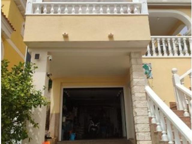 CHALET CON PISCINA Y ASCENSOR EN SAN FULGENCIO
