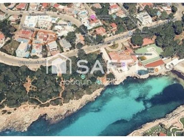 Chalet con piscina y garaje en Cala Blanca