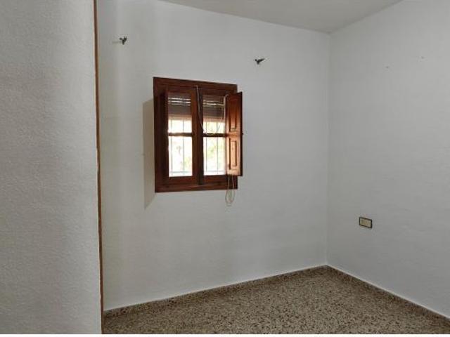 Chalet con piscina y paellero