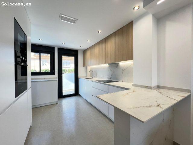 CHALET CON SOLÁRIUM, PISCINA Y SÓTANO