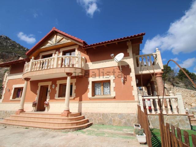 Chalet, Confrides