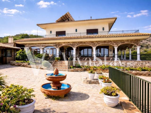 Chalet, Cortijo de Maza Finca Monsalvez El Olivar, Málaga